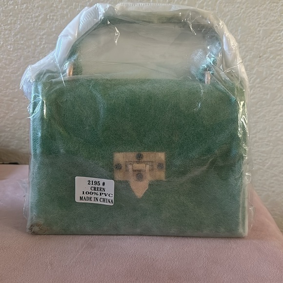 Cute , Stylish Handbag - Picture 2 of 2